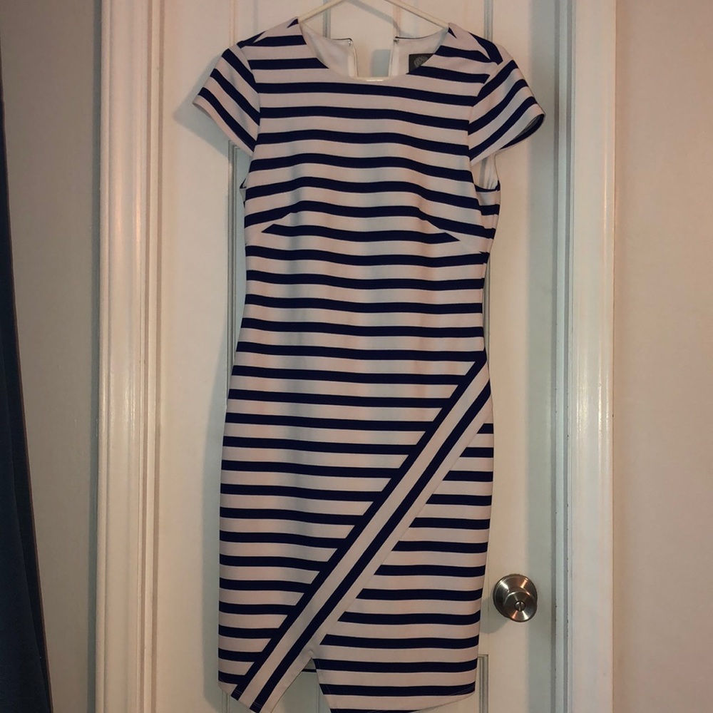 Vince Camuto Dress